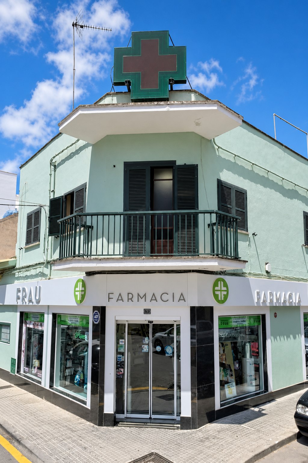 Fachada de Farmacia Frau en Playa de Palma